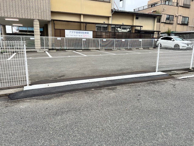 【瀬戸市】　院内駐車場の出入口増設工事