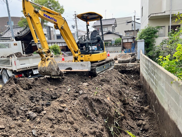 【 西　区 】　寺院駐車場改修工事